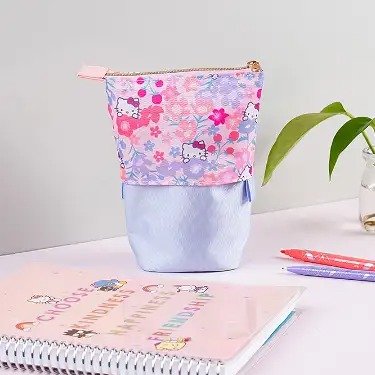 Hello Kitty Meadows Stand Up Pencil Case