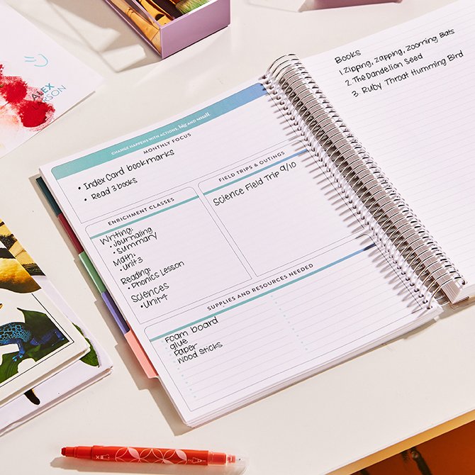 SmileyWorld® Daisies Homeschool Planner | Erin Condren