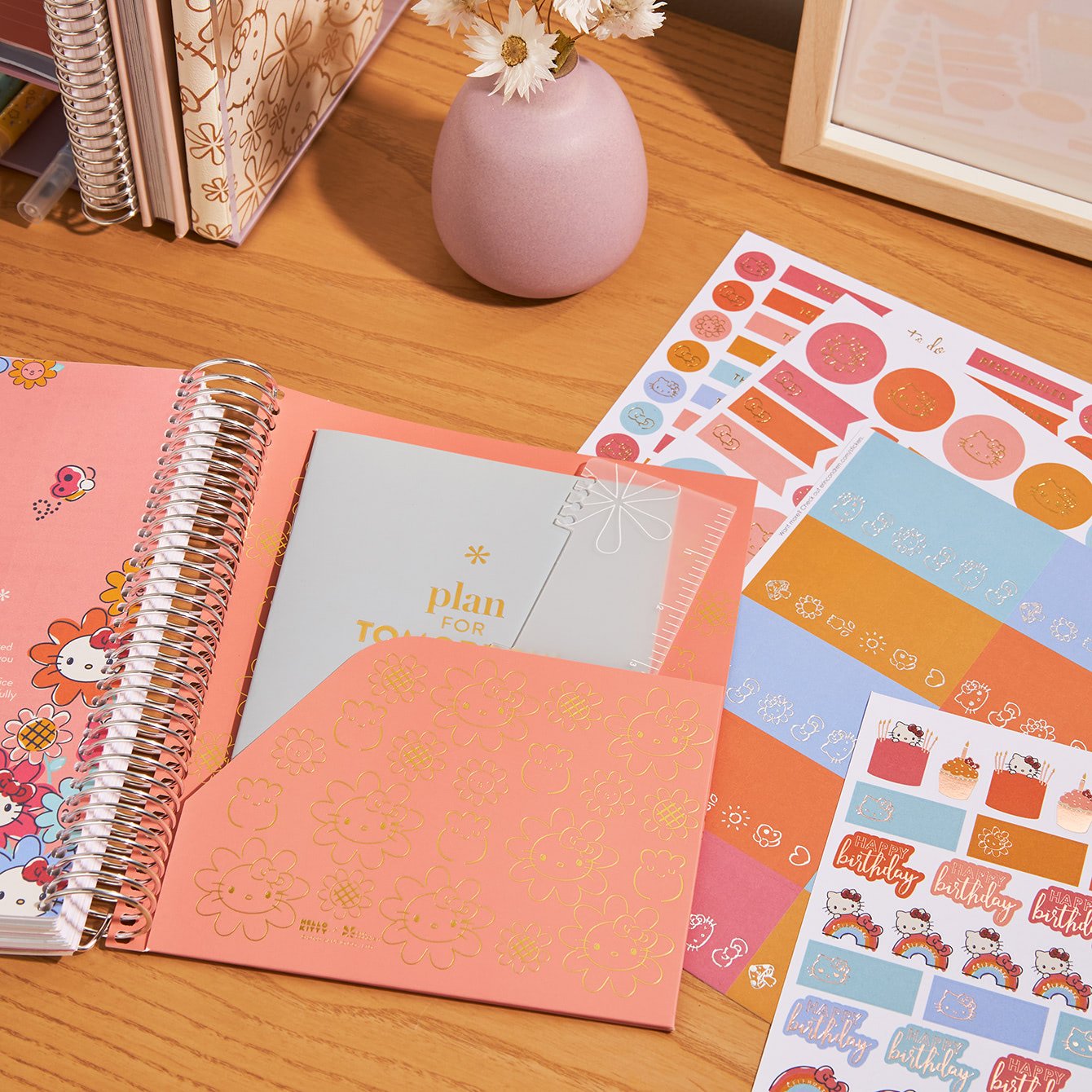 Hello Kitty and Friends Merry and Bright LifePlanner™